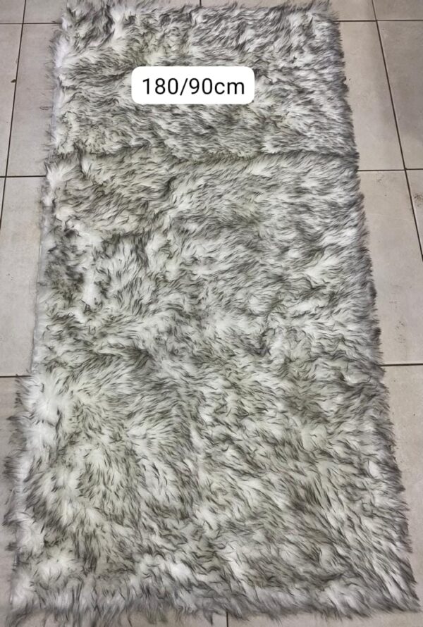 IMG-20250901-WA0063 Descente de Lit Douceur – 180 x 90 cm